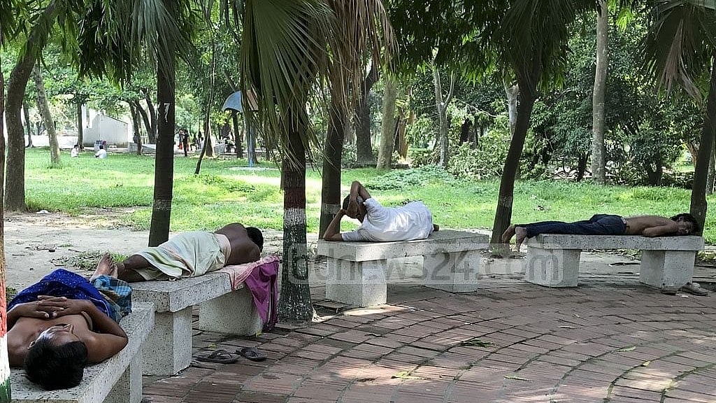 রাজশাহীর তাপমাত্রা ৪০.৫, তীব্র গরমে হাঁসফাঁস