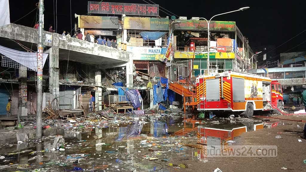 আগুনে ‘শেষ’ ঈদের ব্যবসা; উদাসীনতার মধ্যে নাশকতারও সন্দেহ