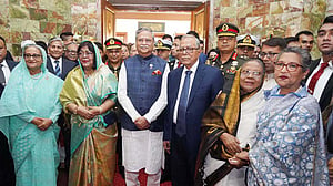 সপরিবারে বঙ্গভবনে উঠেছেন রাষ্ট্রপতি