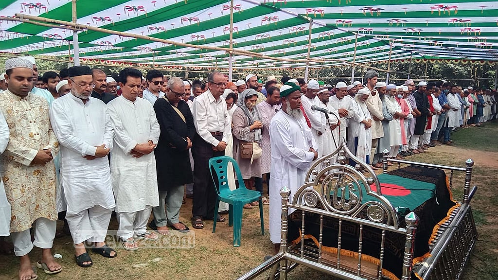 গণস্বাস্থ্যের সবুজ আঙ্গিনায় চিরঘুমে জাফরুল্লাহ