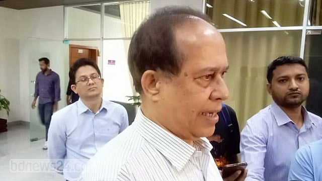 সাংবাদিক নীতিমালা ‘প্রয়োজনে’ সংশোধনের আশ্বাস সিইসির