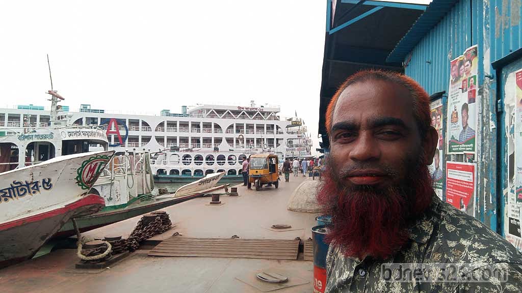 পদ্মা সেতু বেকার করছে লঞ্চ শ্রমিকদের