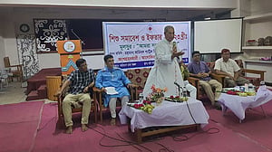 পথশিশুদের সঙ্গে ইফতার কার্ডিনাল প্যাট্রিক ডি রোজারিও’র
