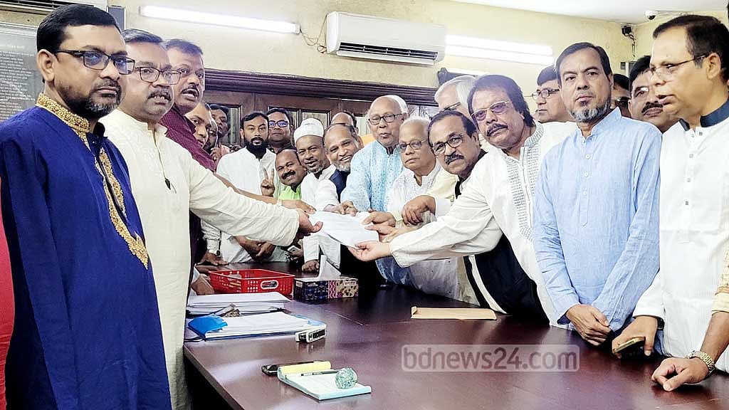 রাজশাহী সিটি নির্বাচন: লিটনের দলীয় মনোনয়ন ফরম উত্তোলন