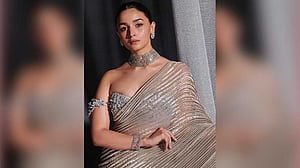 পাপারাজ্জিদের এবার ‘বিনয়ী’ বললেন আলিয়া