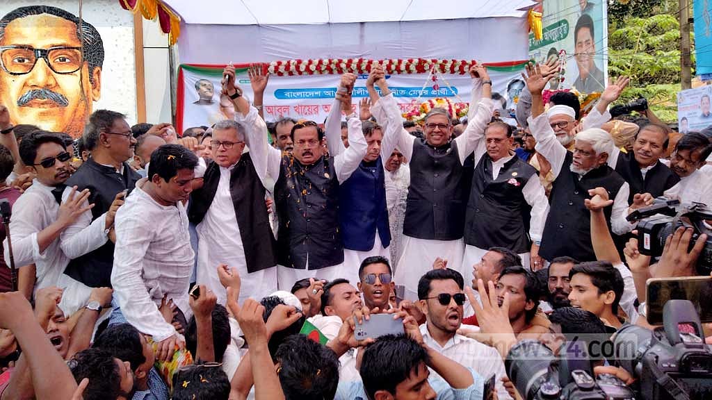 ‘নতুন বরিশাল, জয় শেখ হাসিনা’, সংবর্ধনায় খোকন সেরনিয়াবাত