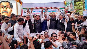 ‘নতুন বরিশাল, জয় শেখ হাসিনা’, সংবর্ধনায় খোকন সেরনিয়াবাত