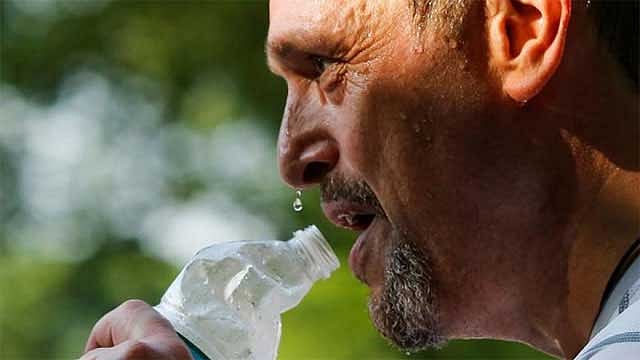 ‘হিট স্ট্রোক’ প্রতিরোধে শরীর ঠাণ্ডা রাখার পন্থা