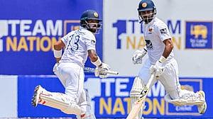 করুনারত্নে ও মেন্ডিসের সেঞ্চুরিতে পিষ্ট আইরিশ বোলিং