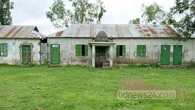 টাঙ্গাইলে এক ঈদগাহে এক যুগ ধরে ১৪৪ ধারা