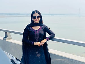 সেতুতে বুবলী, সমালোচনাও উঠল