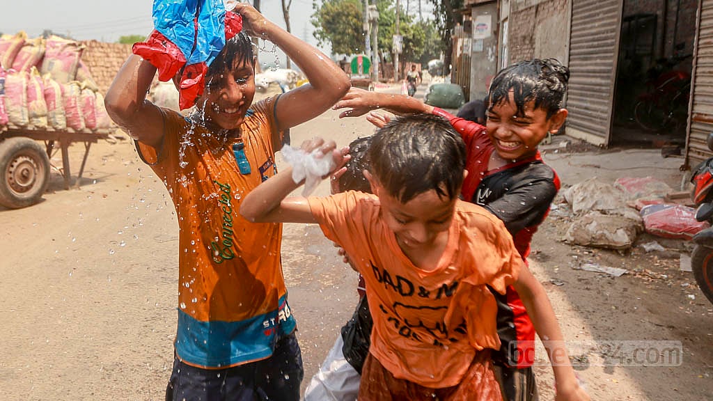 তাপপ্রবাহ: বৃষ্টি হলেও থাকবে অস্বস্তিকর গরম