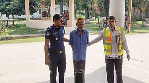 গাইবান্ধায় মাকে গলাটিপে হত্যার অভিযোগ, ‘মাদকাসক্ত’ ছেলে আটক