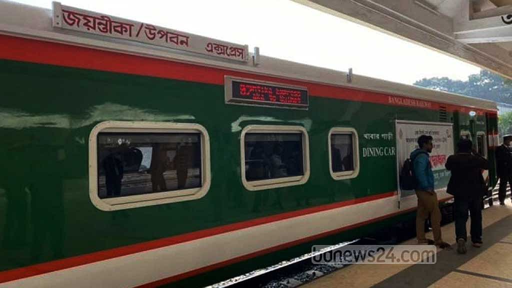 সিলেটে পাথরের আঘাতে ট্রেনের পরিচালক আহত