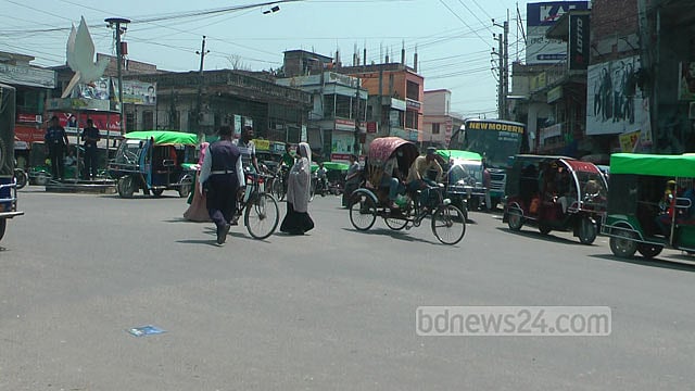 চুয়াডাঙ্গায় তাপমাত্রা ৩৯ ডিগ্রি, মৌসুমের শুরুতেই হাঁসফাঁস