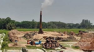 লক্ষ্মীপুরে ফসলি জমির ইট ভাটায় পুড়ছে কৃষকের স্বপ্ন