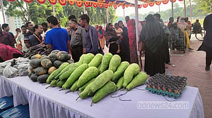 কুড়িগ্রামে দরিদ্রদের জন্য ২ টাকার সবজিবাজার চালু করল ‘ফুল’