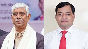 ব্যবসা হারিয়েছেন জাহাঙ্গীর, আজমতের আয় এখন বেশি