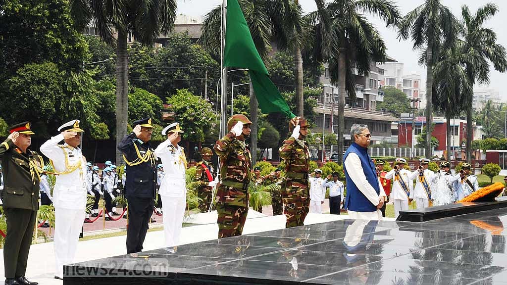 শিখা অনির্বাণে শ্রদ্ধা রাষ্ট্রপতি সাহাবুদ্দিনের