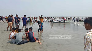 লম্বা ছুটিতেও কুয়াকাটায় ‘হয়নি আশানুরূপ’ পর্যটক