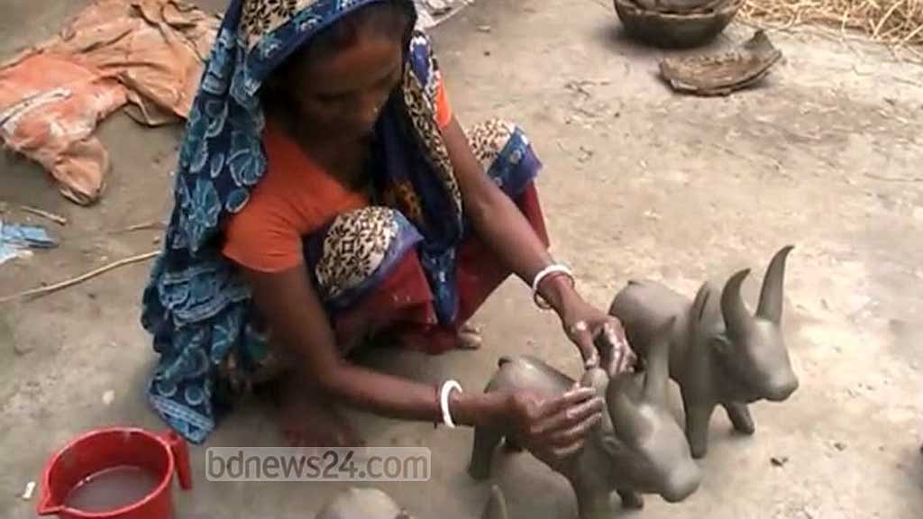 চৈত্র-বৈশাখের মেলা ঘিরে কুমারপাড়ায় ব্যস্ত দিনরাত