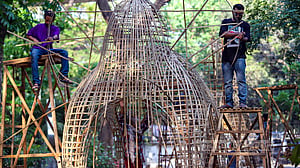 বর্ষবরণের ব্যস্ততা চারুকলায়