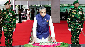বঙ্গবন্ধুর প্রতিকৃতিতে রাষ্ট্রপতি সাহাবুদ্দিনের শ্রদ্ধা
