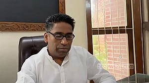 বরিশাল ক্লাবের সভাপতি পদ নিয়ে সাদিক আব্দুল্লাহকে শোকজ
