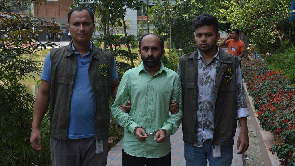 নতুন জঙ্গি সংগঠনের মিডিয়াপ্রধান গ্রেপ্তার