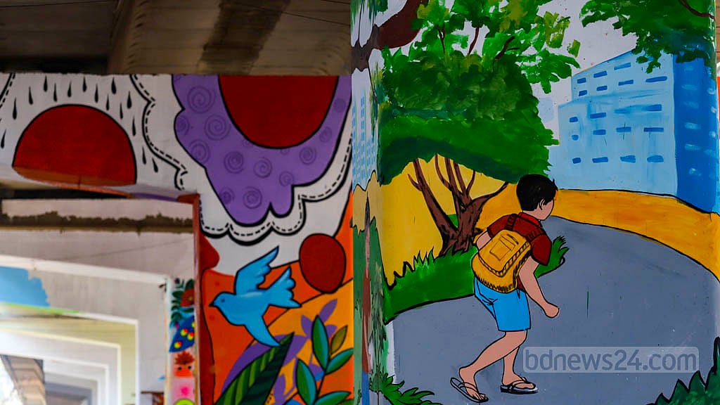 পোস্টার ঠেকাতে ফ্লাইওভারের পিলারে ‘গ্রাফিতি’