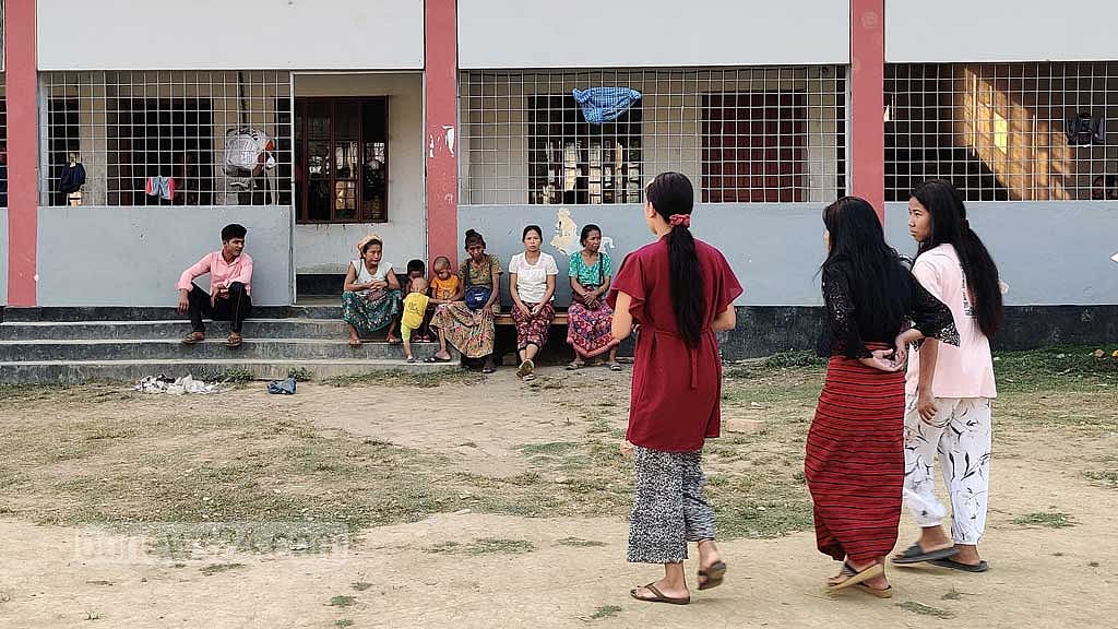 পুড়েছে বাগান, লুট হয়েছে ঘর; শঙ্কা মাথায় পাড়ায় ফিরছেন সেই পাহাড়িরা