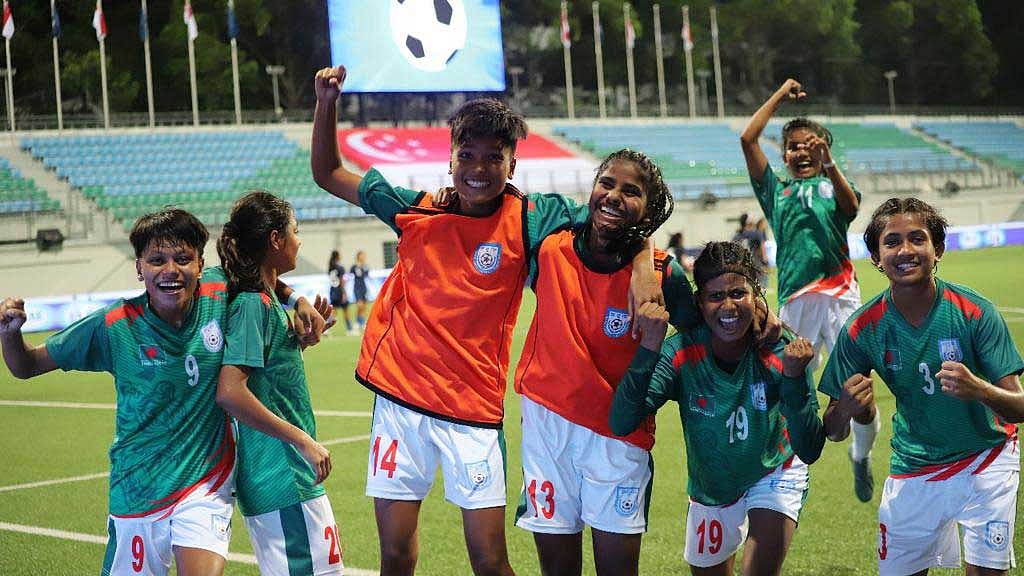 সিঙ্গাপুরকে হারিয়ে গ্রুপ সেরা বাংলাদেশ