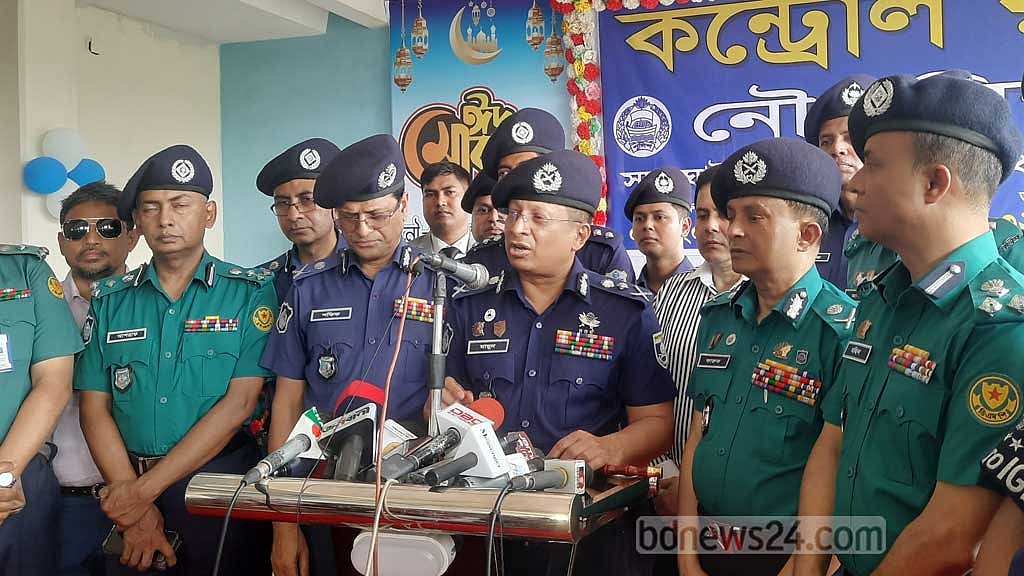ঈদে বাড়ি গেলে মূল্যবান সামগ্রী স্বজনদের বাসায় রাখার পরামর্শ আইজিপির