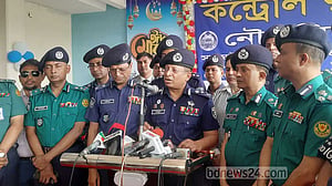 ঈদে বাড়ি গেলে মূল্যবান সামগ্রী স্বজনদের বাসায় রাখার পরামর্শ আইজিপির