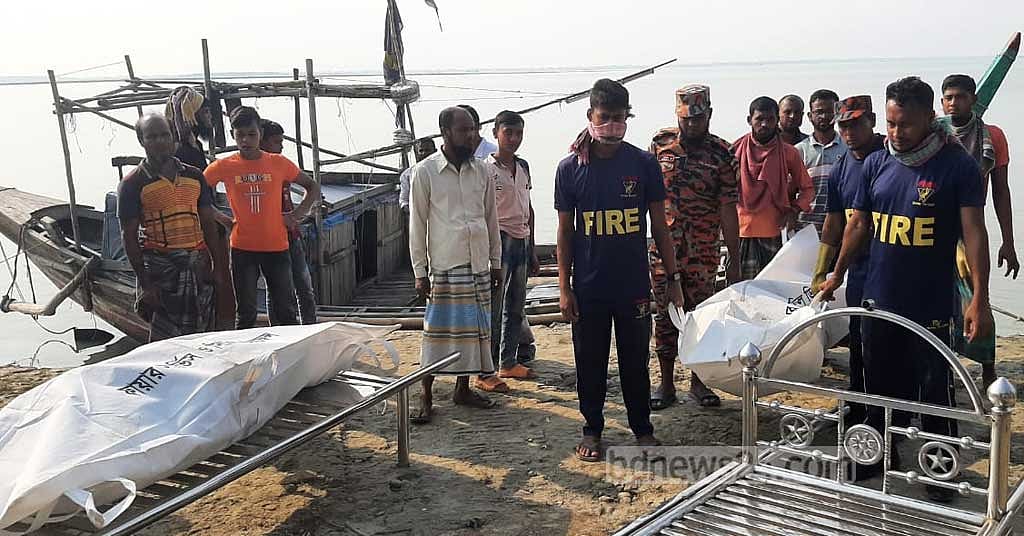 পটুয়াখালীতে ট্রলার ডুবি: বরসহ ৩ জনের লাশ উদ্ধার, এখনও নিখোঁজ ১