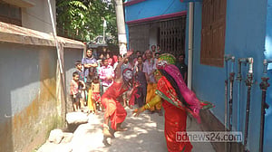 শেরপুরে শিব গাজনের নাচ দেখিয়ে তোলা হচ্ছে মাগন