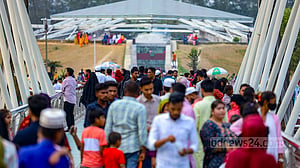ঈদের আমেজ এখনও