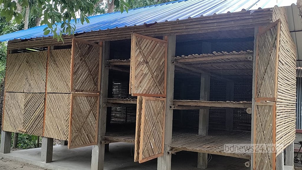 রাজবাড়ীতে পেঁয়াজ-রসুন সংরক্ষণে ২০টি ‘আধুনিক’ ঘর