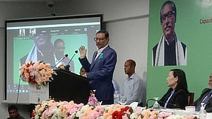 বিএনপিকে নির্বাচনকালীন সরকারে ডাকাই হয়নি, ফাঁদের প্রশ্ন কেন: কাদের