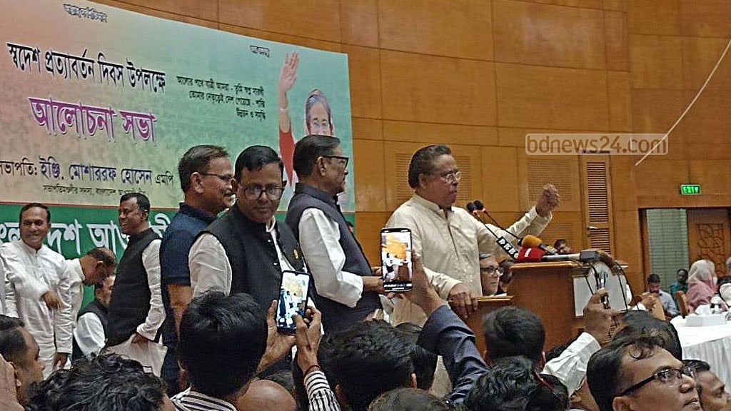 বিএনপি তাকিয়ে ‘নিষেধাজ্ঞা’র দিকে: কাদের