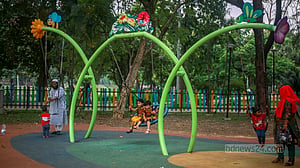 নবরূপে ঢাকার রমনা পার্কে প্রাণের উচ্ছ্বাস