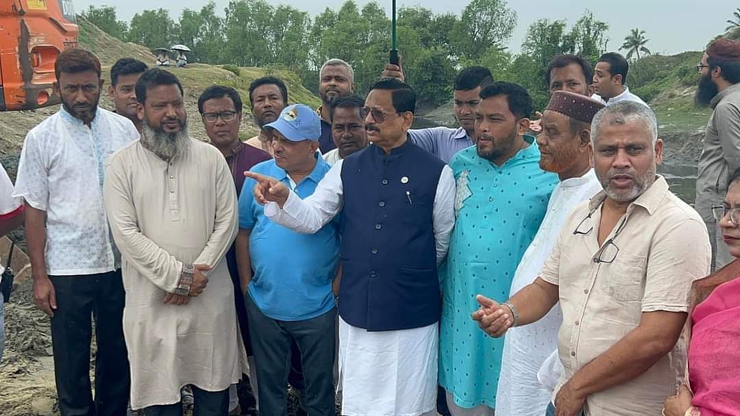 চট্টগ্রামে পাহাড়ে ঝুঁকিপূ্র্ণ বসতিতে থাকাদের জন্য বহুতল ভবন হবে: মেয়র