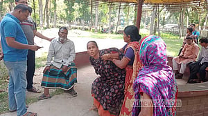 ফরিদপুরে মাদ্রাসা ছাত্রকে গলাটিপে হত্যা, শিক্ষক আটক