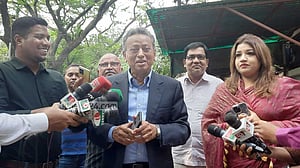 যুক্তরাষ্ট্রের ভিসানীতি ক্ষমতাসীনদের ভোটচুরির বিরুদ্ধে বড় বার্তা: আমীর খসরু