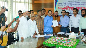 বরিশাল সিটি ভোট: প্রতীক নিয়ে প্রচারে প্রার্থীরা