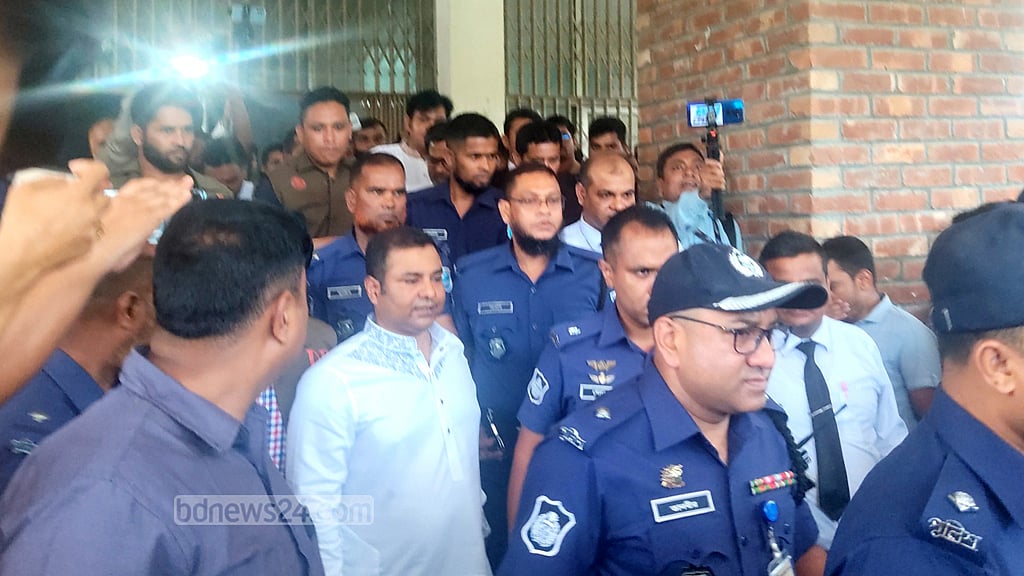 ডিএনএ টেস্ট: সেই শিশুর বাবা বড় মনির নন, আপিল বিভাগে জামিন