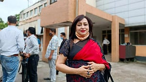 ‘প্রিয়তমা’ নিয়ে ওমর সানীর পোস্ট, অঞ্জনার ক্ষোভ