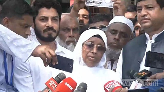 ‘ভালো পরিবেশে’ ভোট দিয়ে জায়েদা বললেন, জয়ের ব্যাপারে আশাবাদী