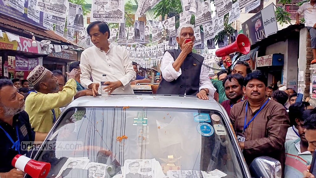 ভোটকে প্রশ্নবিদ্ধ করতে চান জায়েদা, আজমতের পাল্টা অভিযোগ