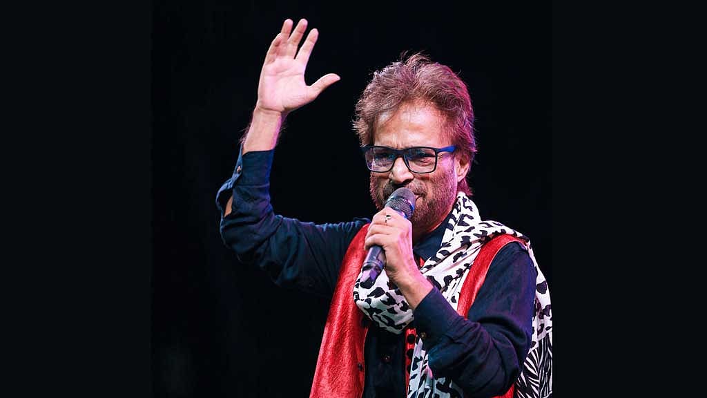 পারিশ্রমিক নিয়েও শো করেননি, জবাব দিলেন নচিকেতা